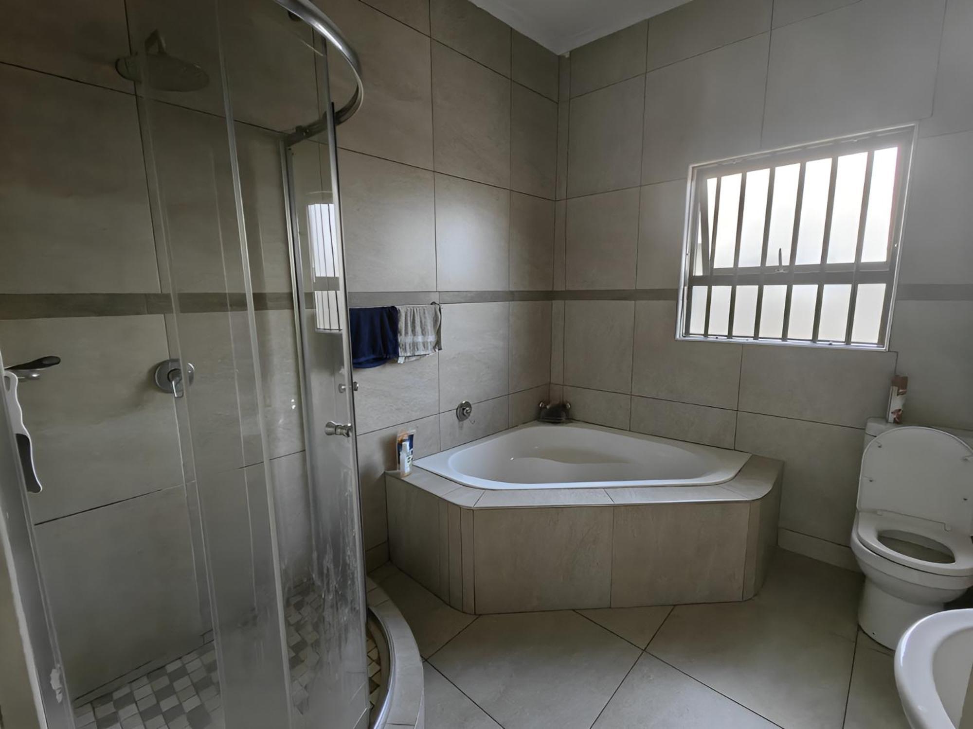 Elegant Guest House Matsapha Bagian luar foto