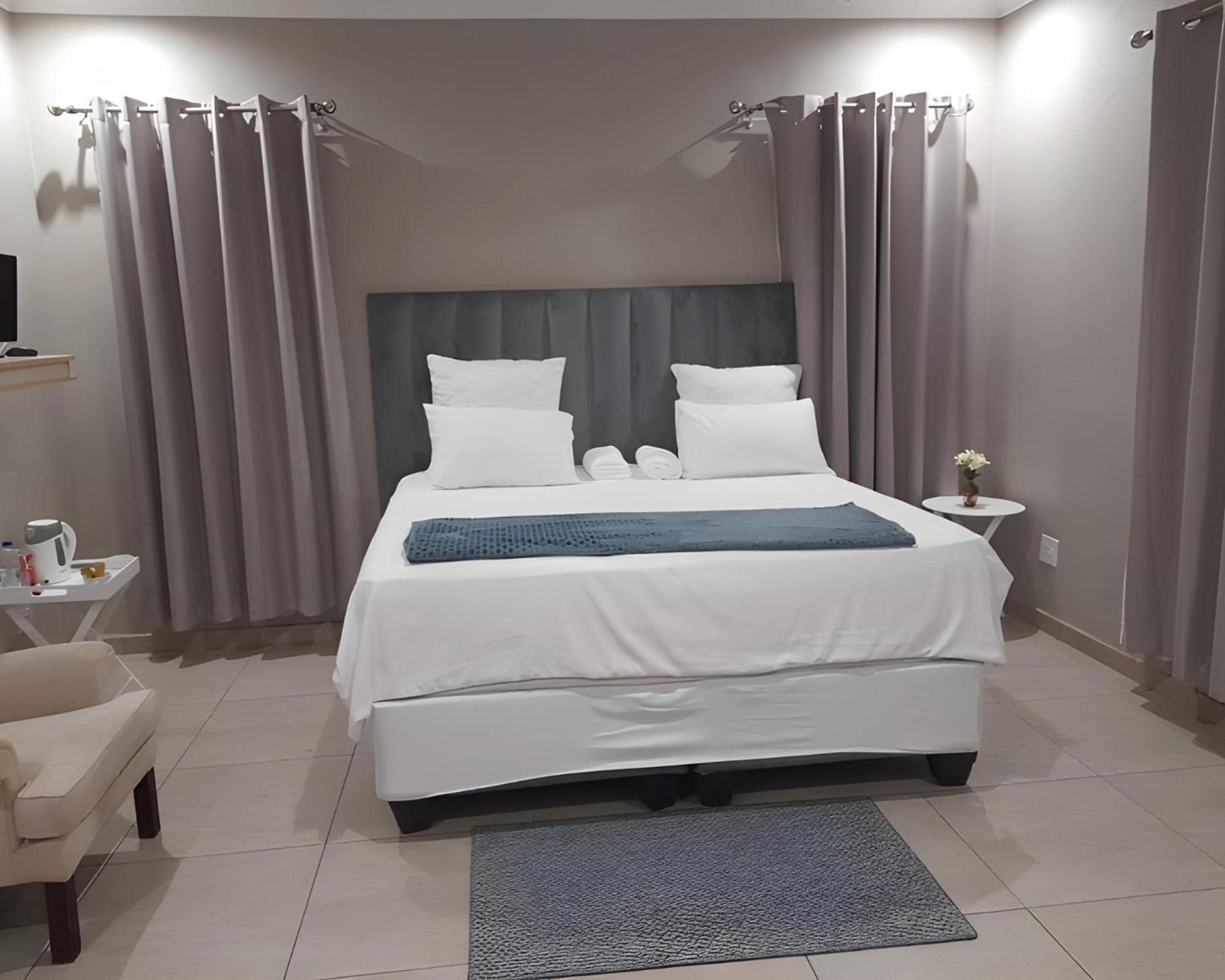 Elegant Guest House Matsapha Bagian luar foto